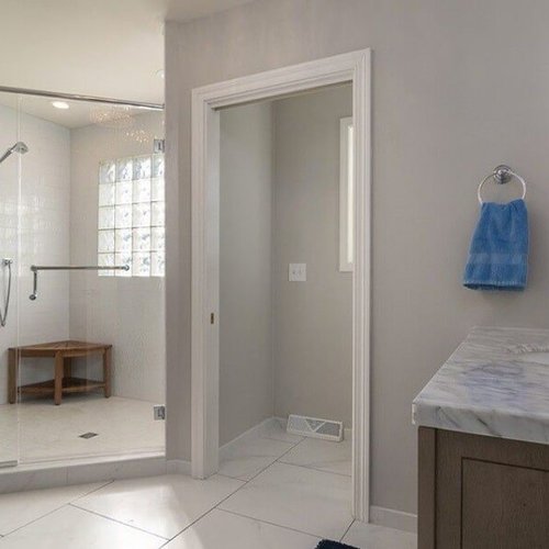 Glass shower walk-in in Sun Prairie, WI from Bisbee's Flooring Center